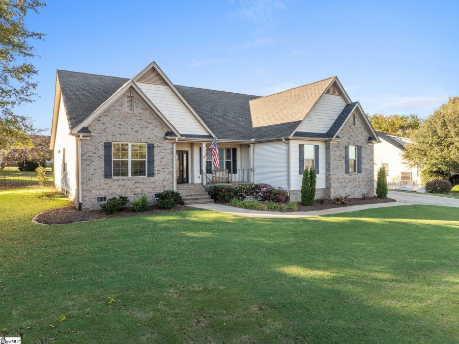 7 Winding Walk Taylors, SC 29687