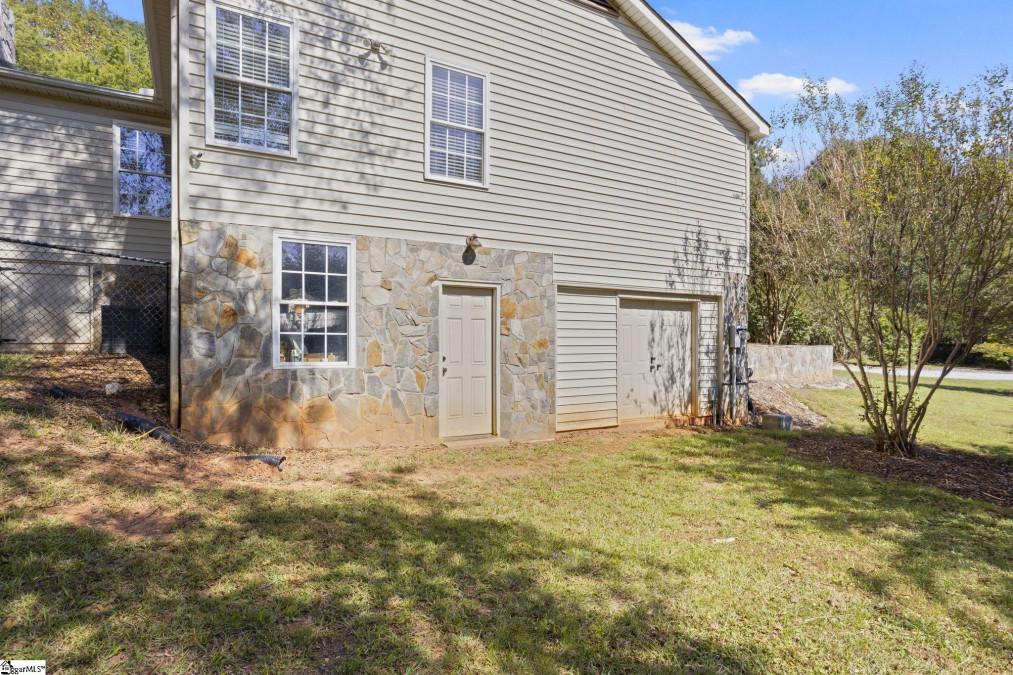 547 Crest  Easley, SC 29640