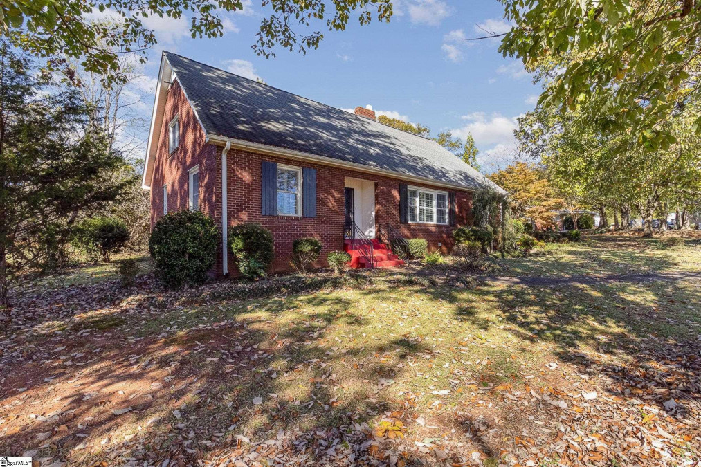 1429 Calhoun E Anderson, SC 29621