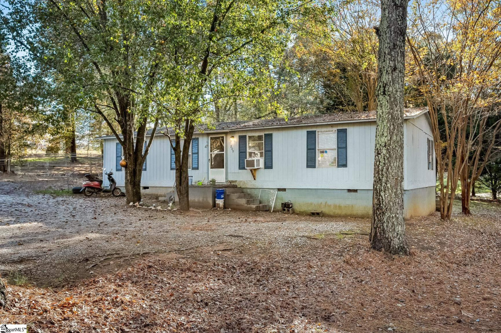 207 Cleveland  Anderson, SC 29626