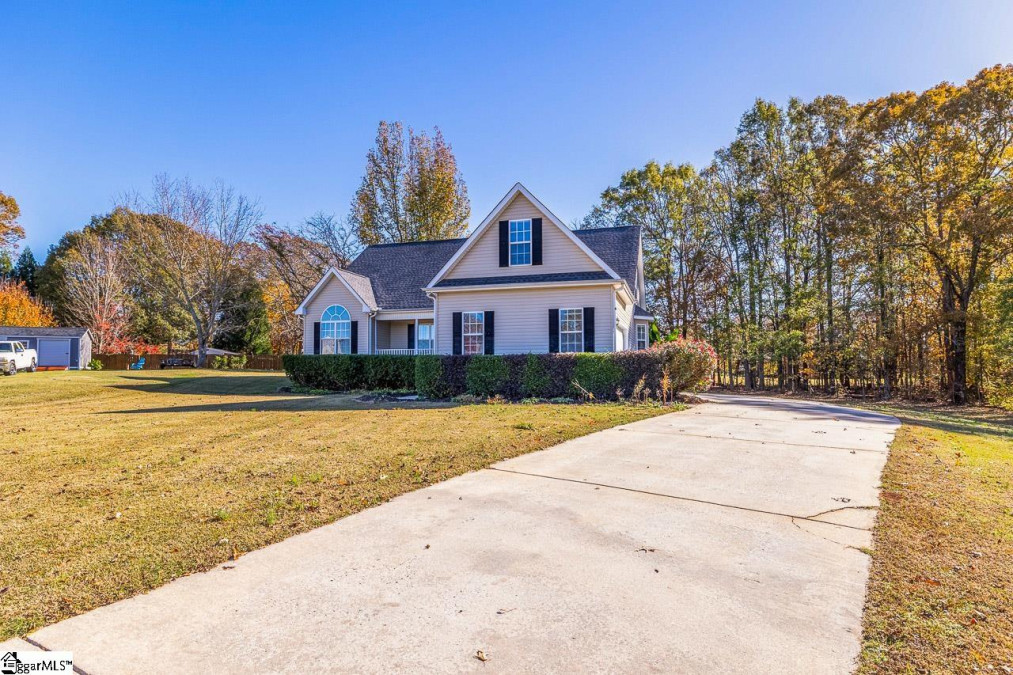 107 Grove Forest Pelzer, SC 29669