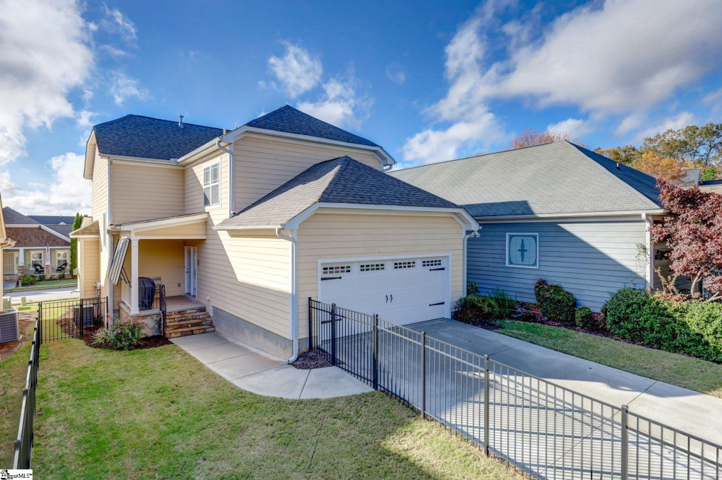 22 Pine Island Simpsonville, SC 29681