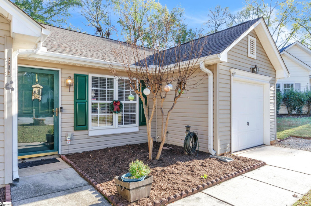 17 Oxbow  Simpsonville, SC 29680