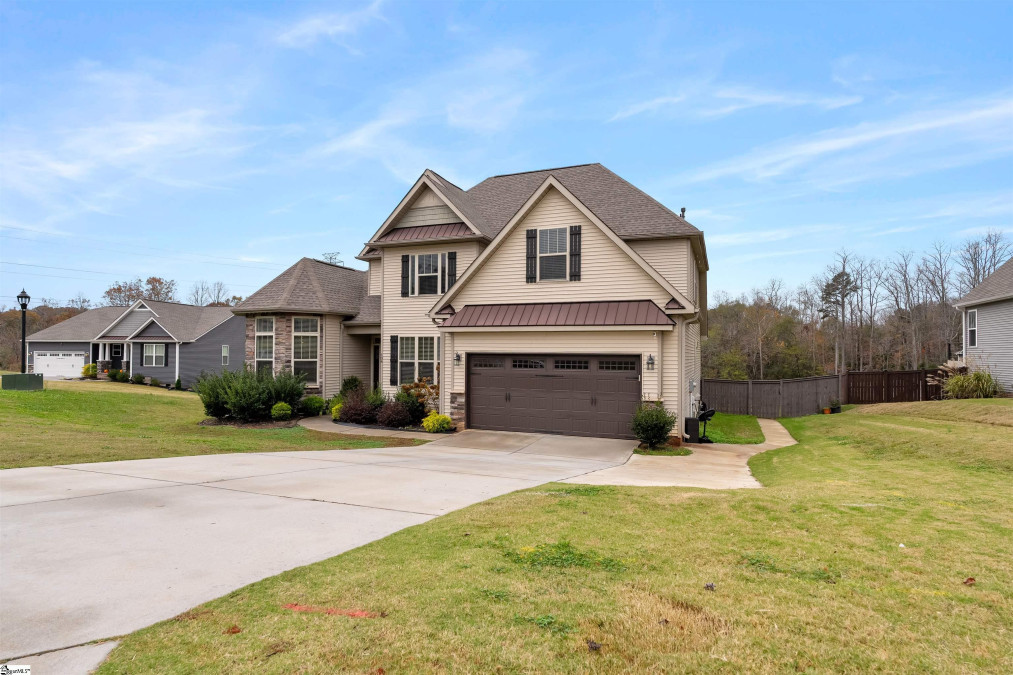 104 Sawyer Kyle Taylors, SC 29687