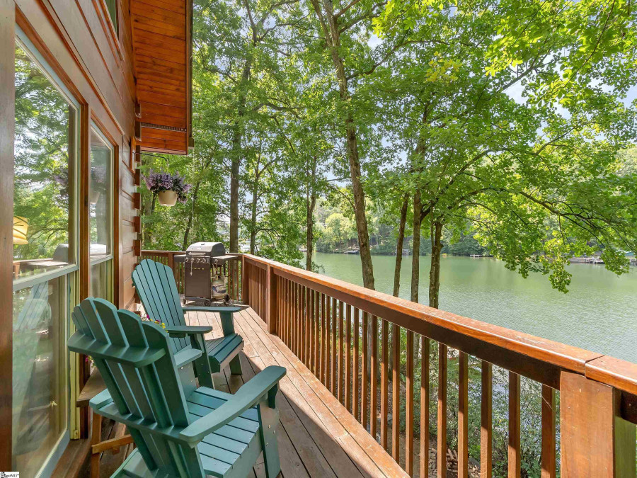 555 Chattooga Lake Mountain Rest, SC 29664