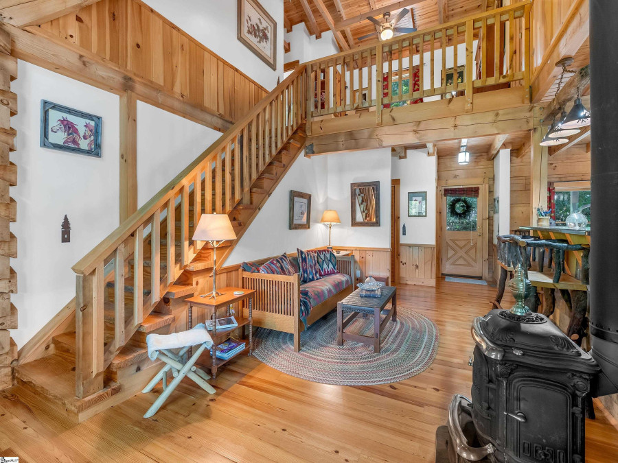 555 Chattooga Lake Mountain Rest, SC 29664