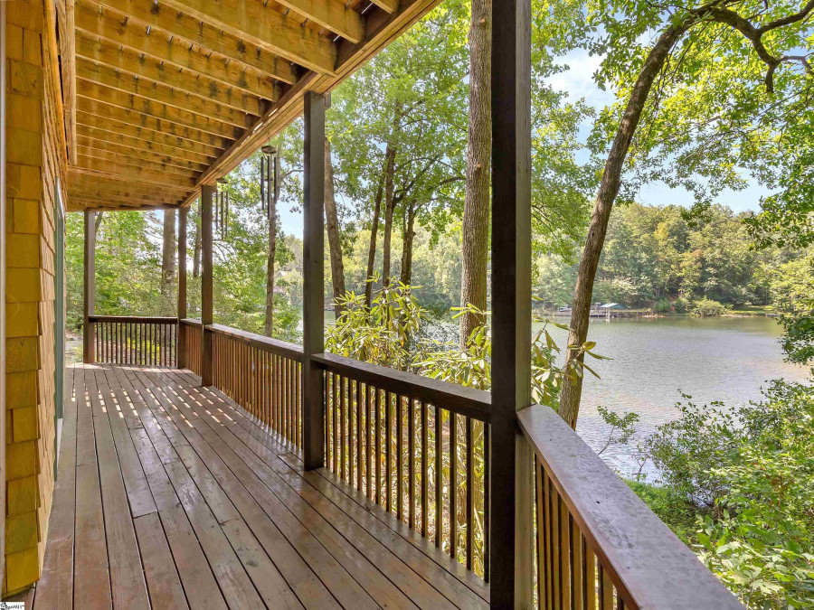 555 Chattooga Lake Mountain Rest, SC 29664