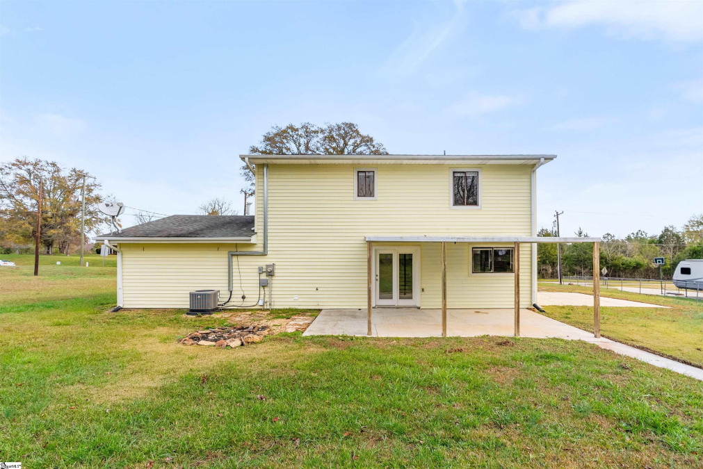 4043 Highway 101 N Greer, SC 29651