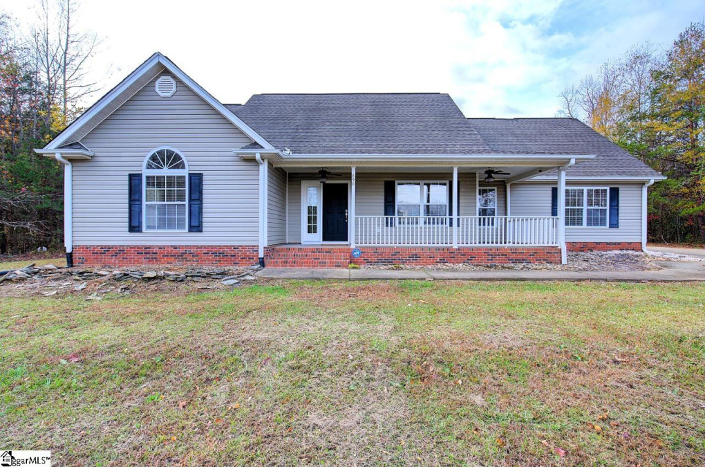 690 Hammett  Campobello, SC 29332