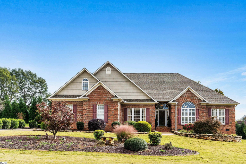 619 Latimer  Boiling Springs, SC 29316