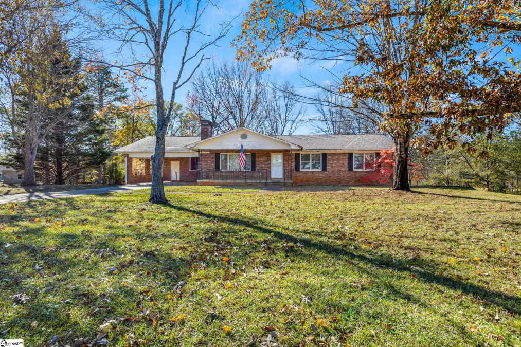 251 Mountain Est Pickens, SC 29671