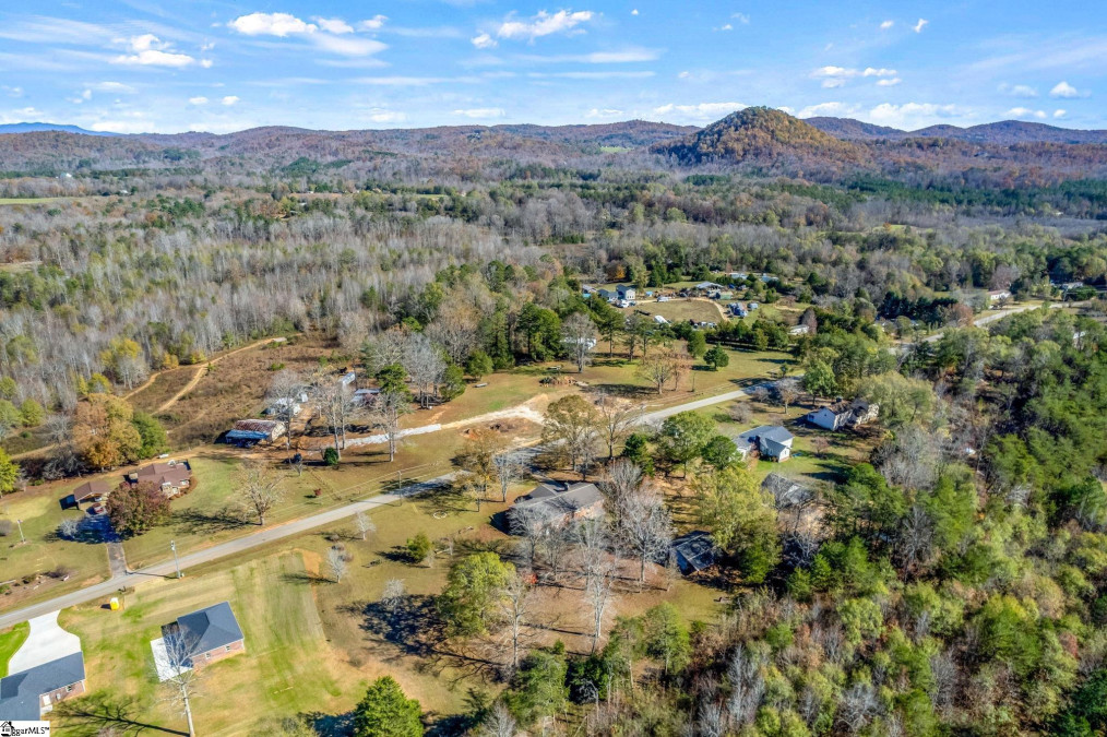 251 Mountain Est Pickens, SC 29671