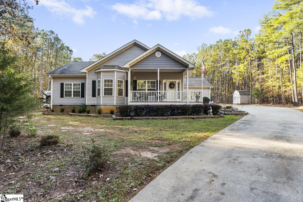 122 Blackberry Patch Greenwood, SC 29646