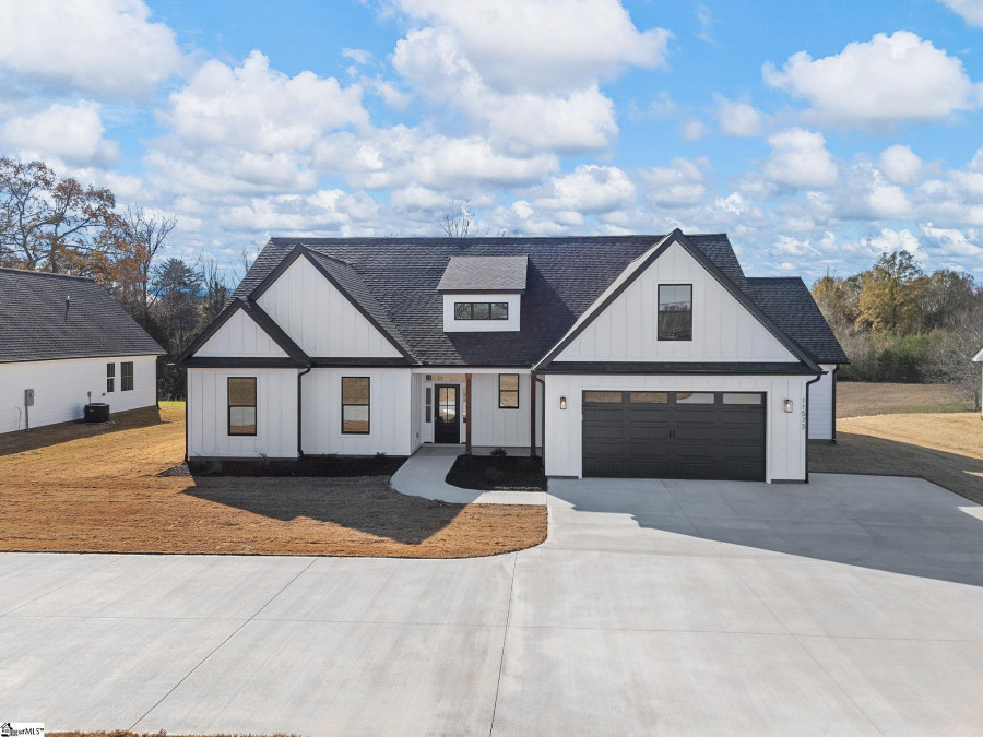 11573 New Cut Campobello, SC 29322