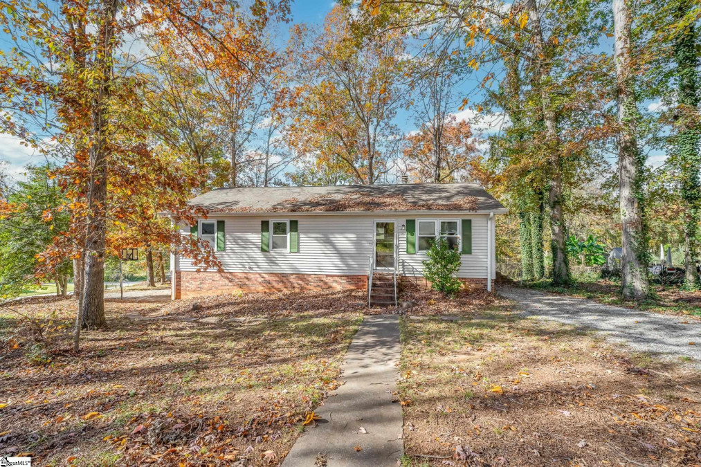 1 Darby  Taylors, SC 29687