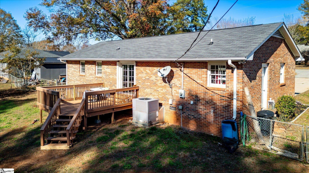 1305 Centerville  Anderson, SC 29625