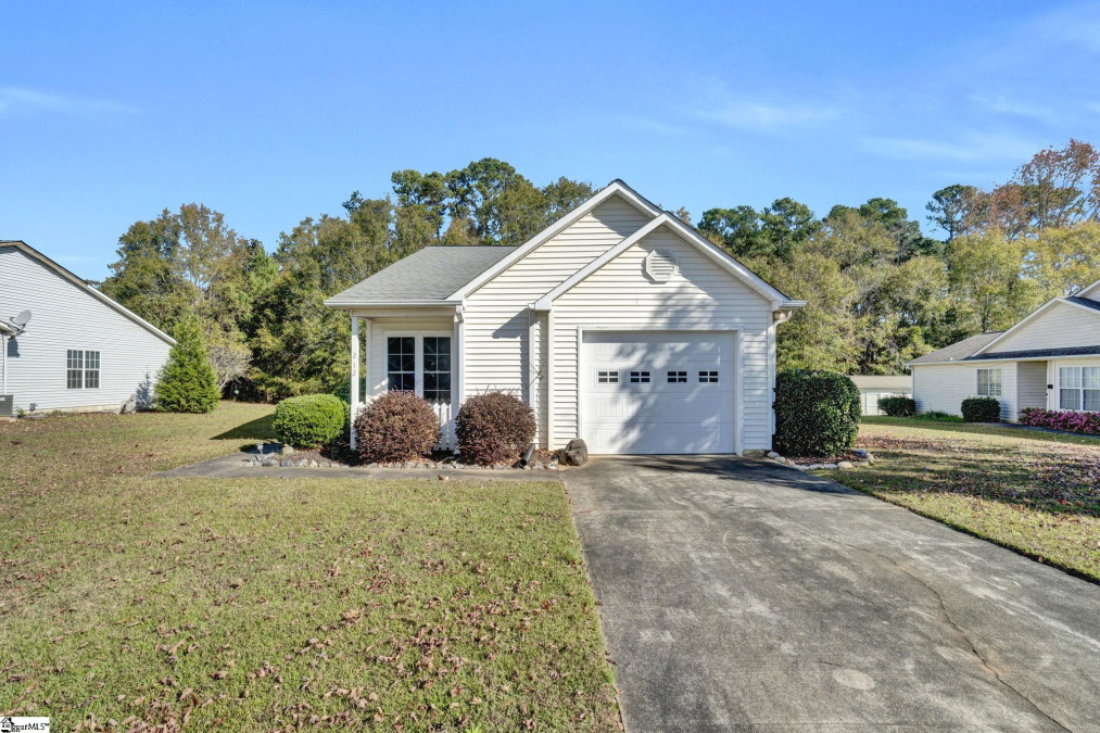 212 Wildwood  Honea Path, SC 29654