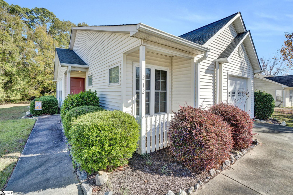 212 Wildwood  Honea Path, SC 29654