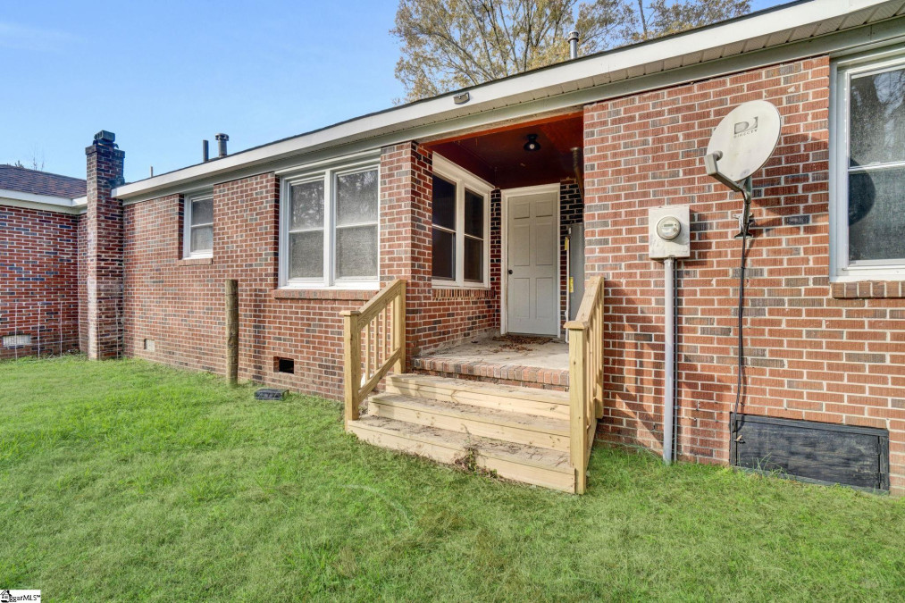 5568 Mountville  Mountville, SC 29370