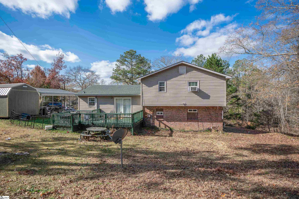 210 Pineland  Union, SC 29379