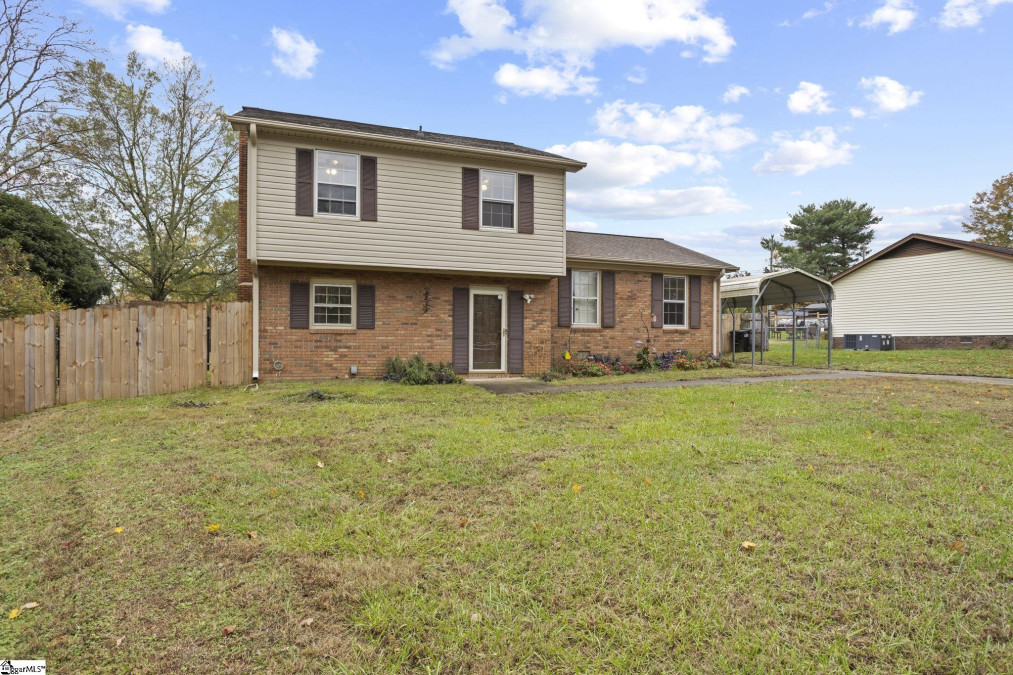 108 Beaverdale  Simpsonville, SC 29681-2101