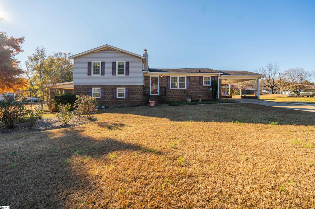 110 Summer  Easley, SC 29642