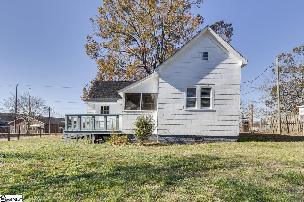 609 Front  Chesnee, SC 29323