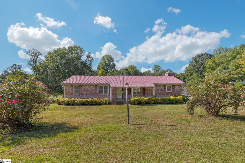 152 Forest N Marietta, SC 29661