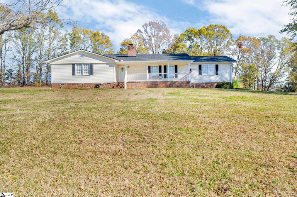 214 Coggins  Woodruff, SC 29388