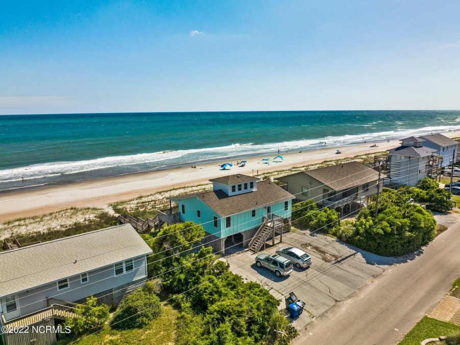 1711 Ocean Dr Emerald Isle, NC 28594