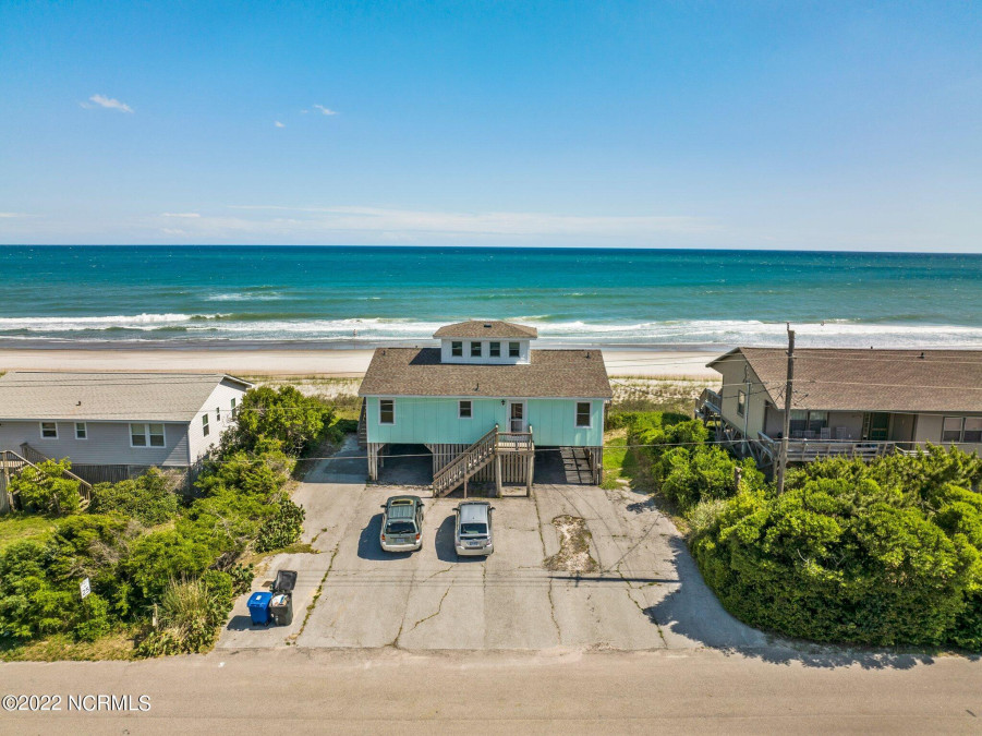 1711 Ocean Dr Emerald Isle, NC 28594