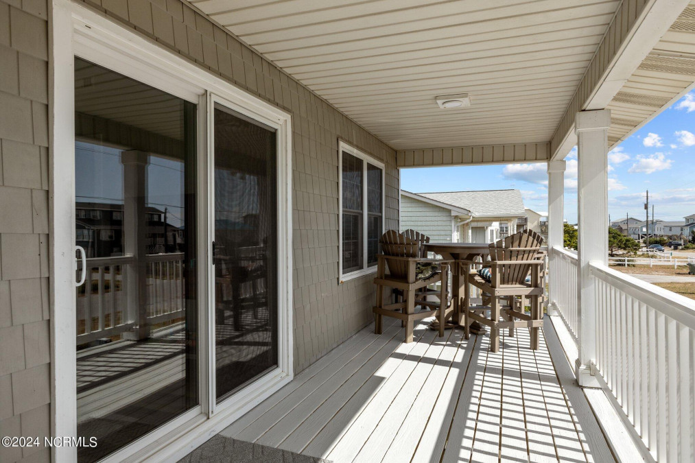 2110 Ocean Dr Emerald Isle, NC 28594