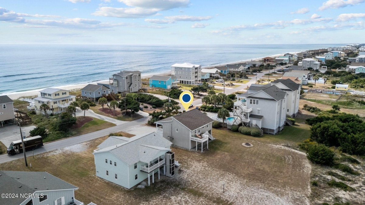 2110 Ocean Dr Emerald Isle, NC 28594