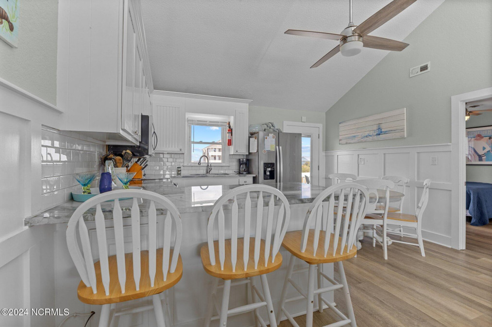 2110 Ocean Dr Emerald Isle, NC 28594