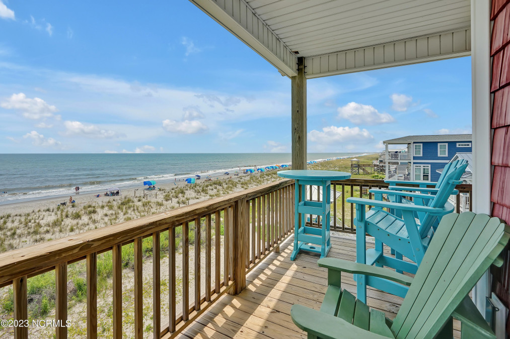 4019 Beach Dr Oak Island, NC 28465