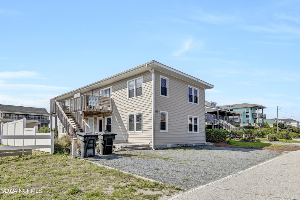 1008 Ocean Blvd Topsail Beach, NC 28445