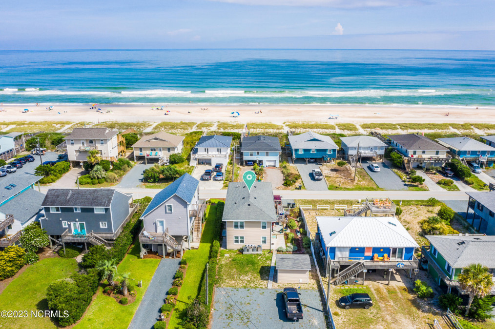 1008 Ocean Blvd Topsail Beach, NC 28445