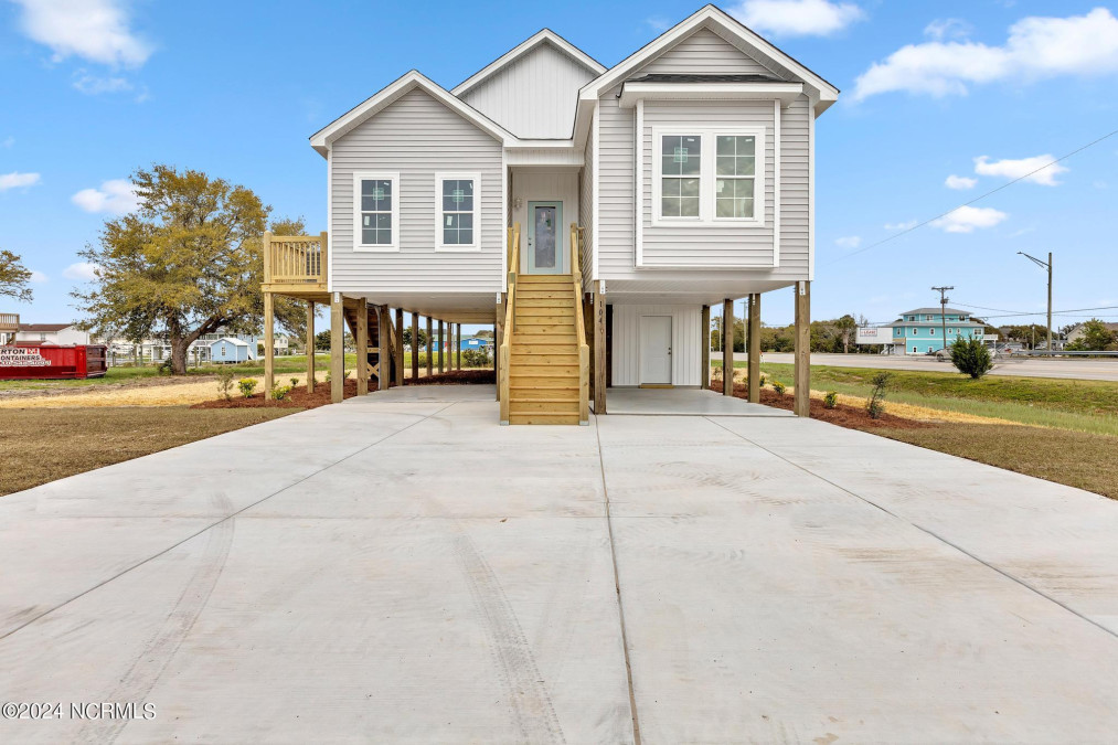 104 Flippers Cove Dr Cedar Point, NC 28584