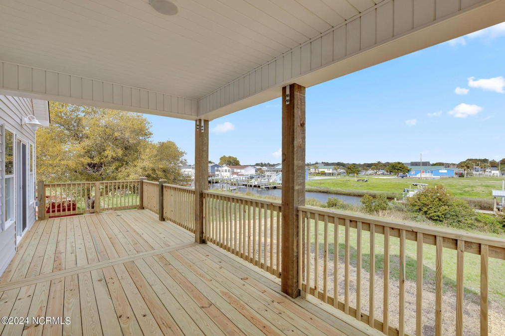 104 Flippers Cove Dr Cedar Point, NC 28584