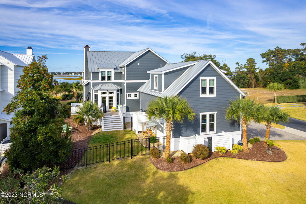 409 Sunrise Ct Emerald Isle, NC 28594