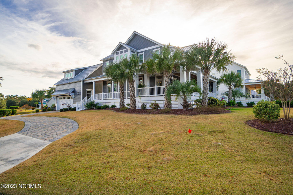 409 Sunrise Ct Emerald Isle, NC 28594