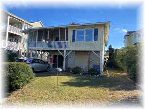 319 Sand Dune Ln Holden Beach, NC 28462
