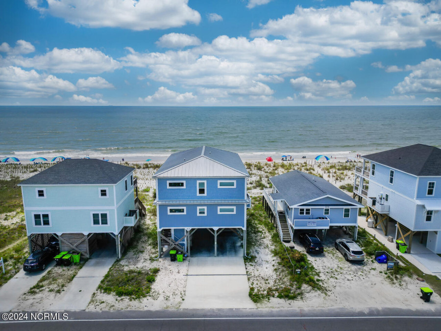 4619 Beach Dr Oak Island, NC 28465