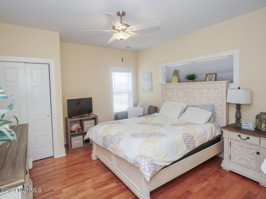 4619 Beach Dr Oak Island, NC 28465