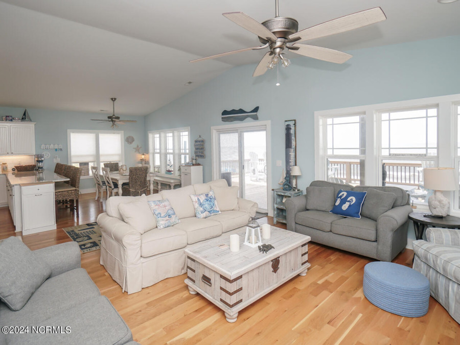 4619 Beach Dr Oak Island, NC 28465