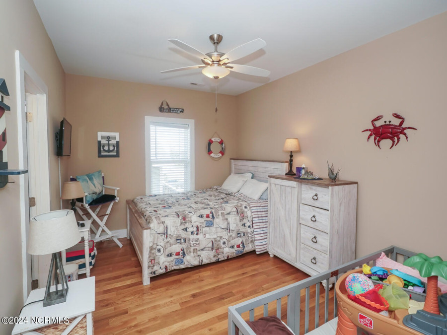 4619 Beach Dr Oak Island, NC 28465