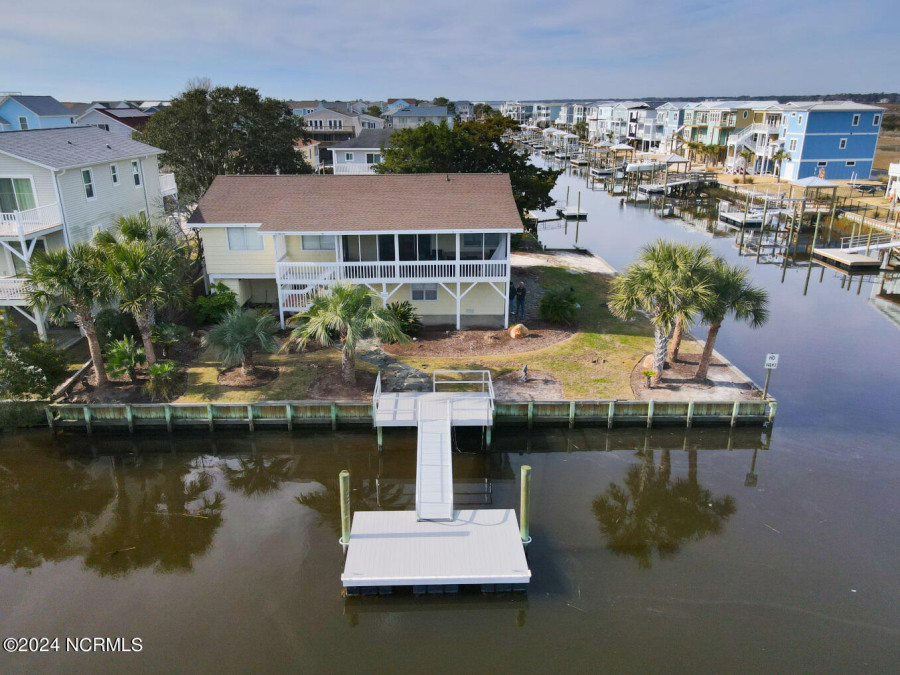 401 Dolphin St Sunset Beach, NC 28468