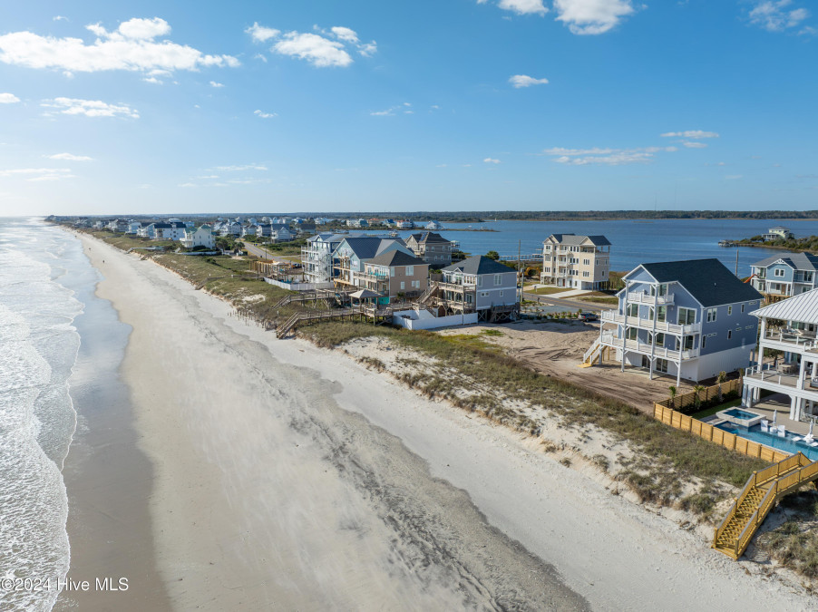 748 New River Inlet Rd North Topsail Beach, NC 28460