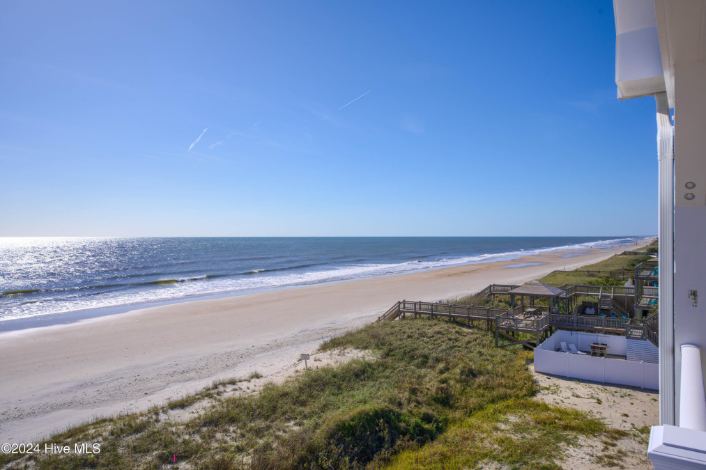 748 New River Inlet Rd North Topsail Beach, NC 28460