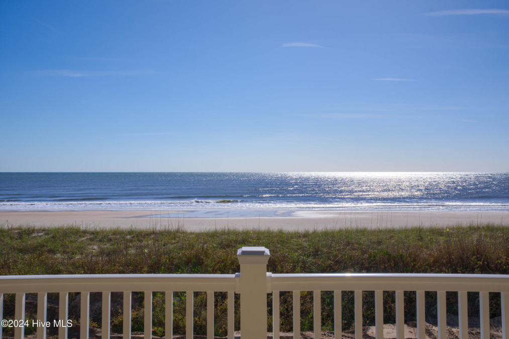 748 New River Inlet Rd North Topsail Beach, NC 28460